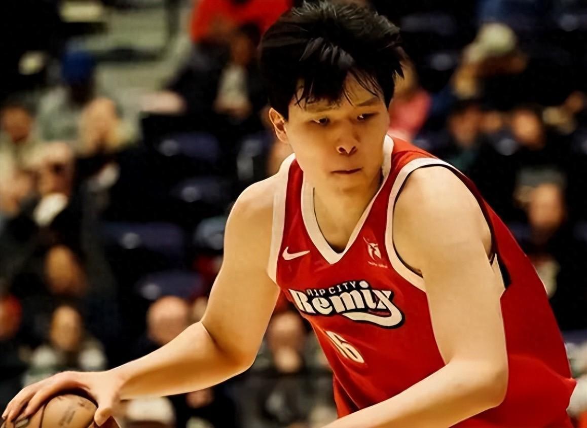 华体会体育官方入口-16投14中，砍31+8！杨瀚森最强一战，斯普利特该给机会了